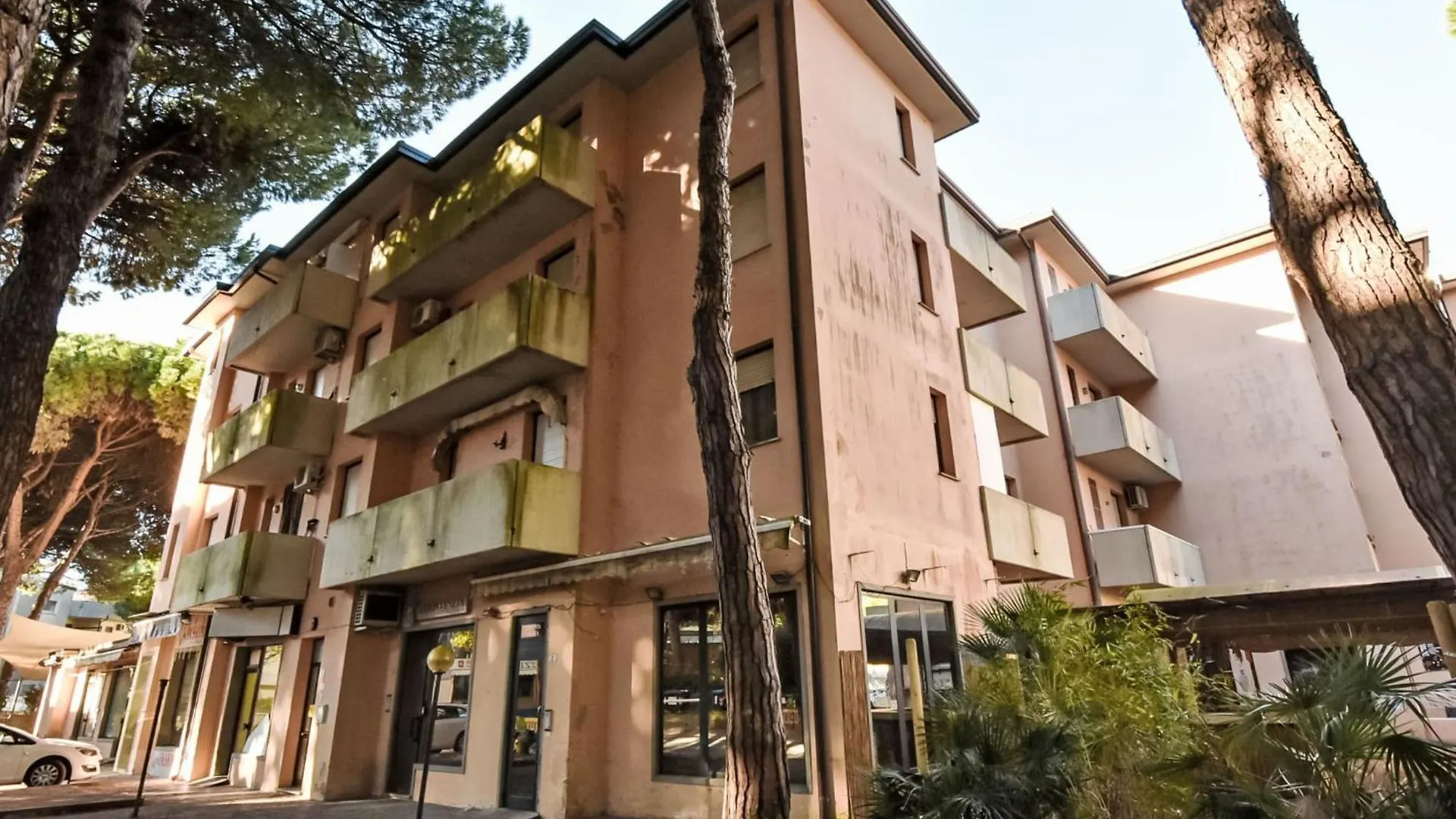 Apartment Antony By Interhome Rosapineta