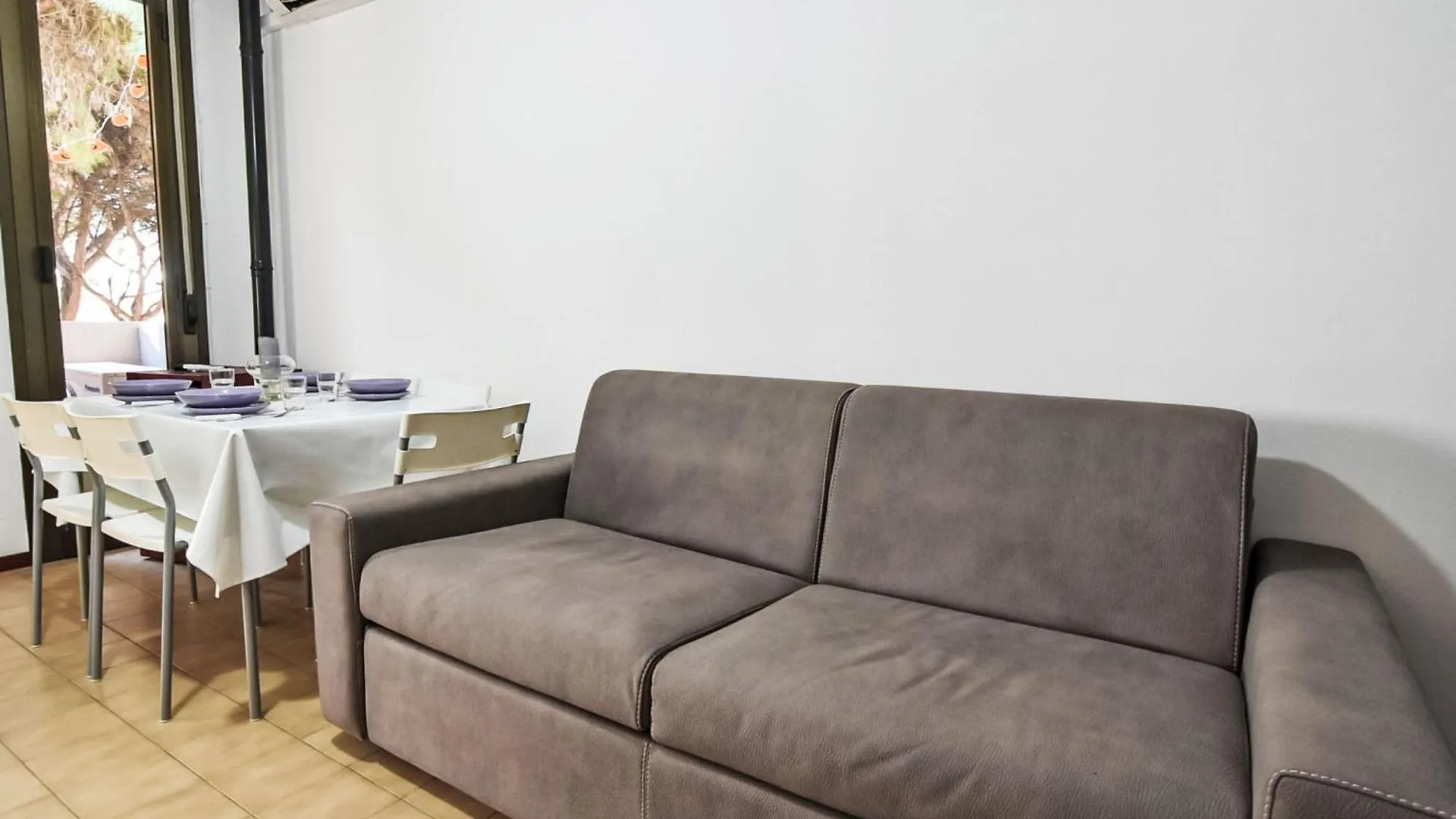 Apartment Antony By Interhome Rosapineta